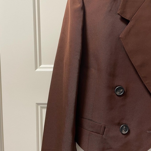 Cropped chocolate blazer - Picture 3 of 3